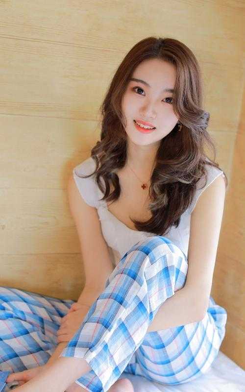 穿越末世：炮灰女主逆袭成女王了(墨芊芊牧晟洲)前文+番外